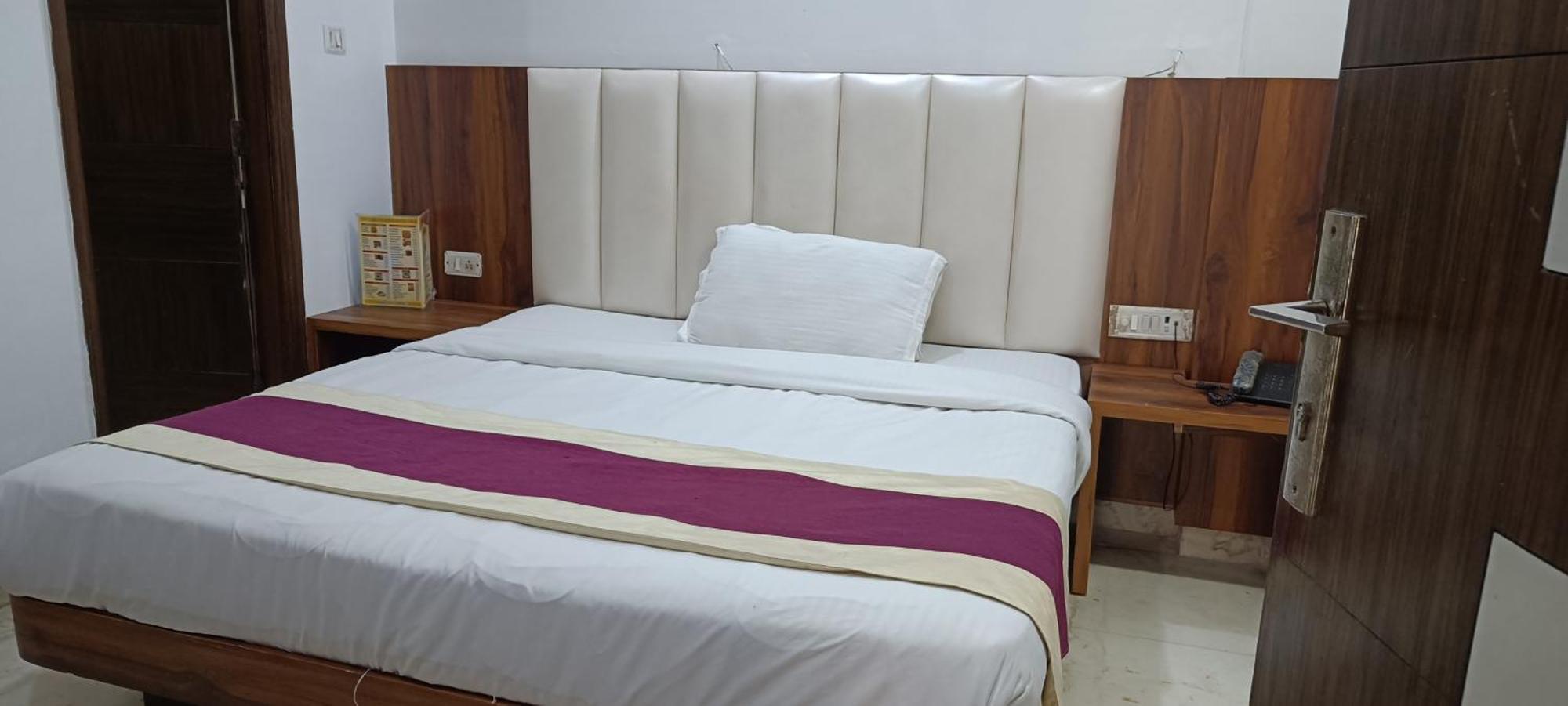 Hotel A10 New Delhi Exterior photo